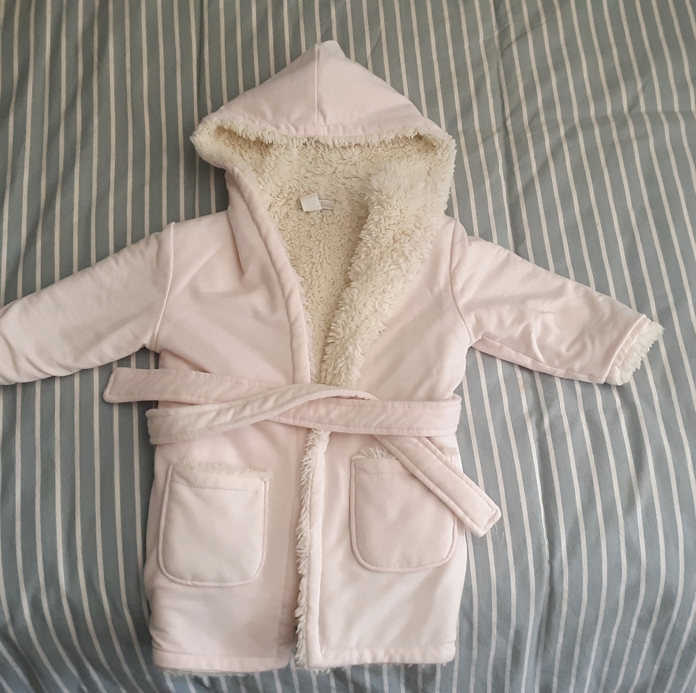 2T/3T Restoration Hardware Robe